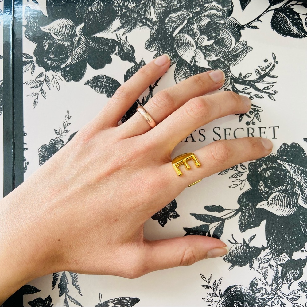 Initial gold adjustable ring -  E